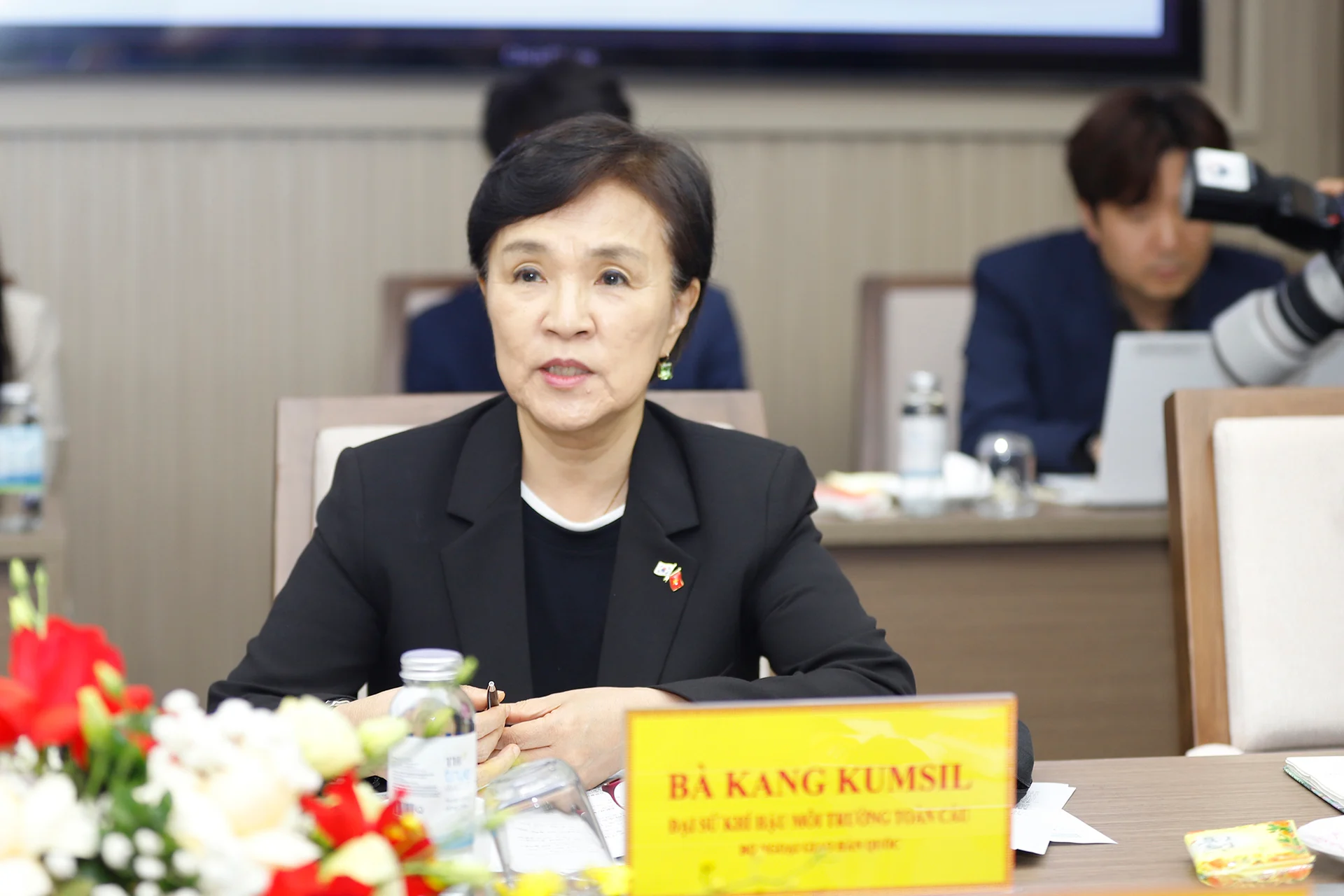 Đại sứ Khí hậu Môi trường toàn cầu Bộ Ngoại giao Hàn Quốc Kang Kumsil. Ảnh: Khương Trung.