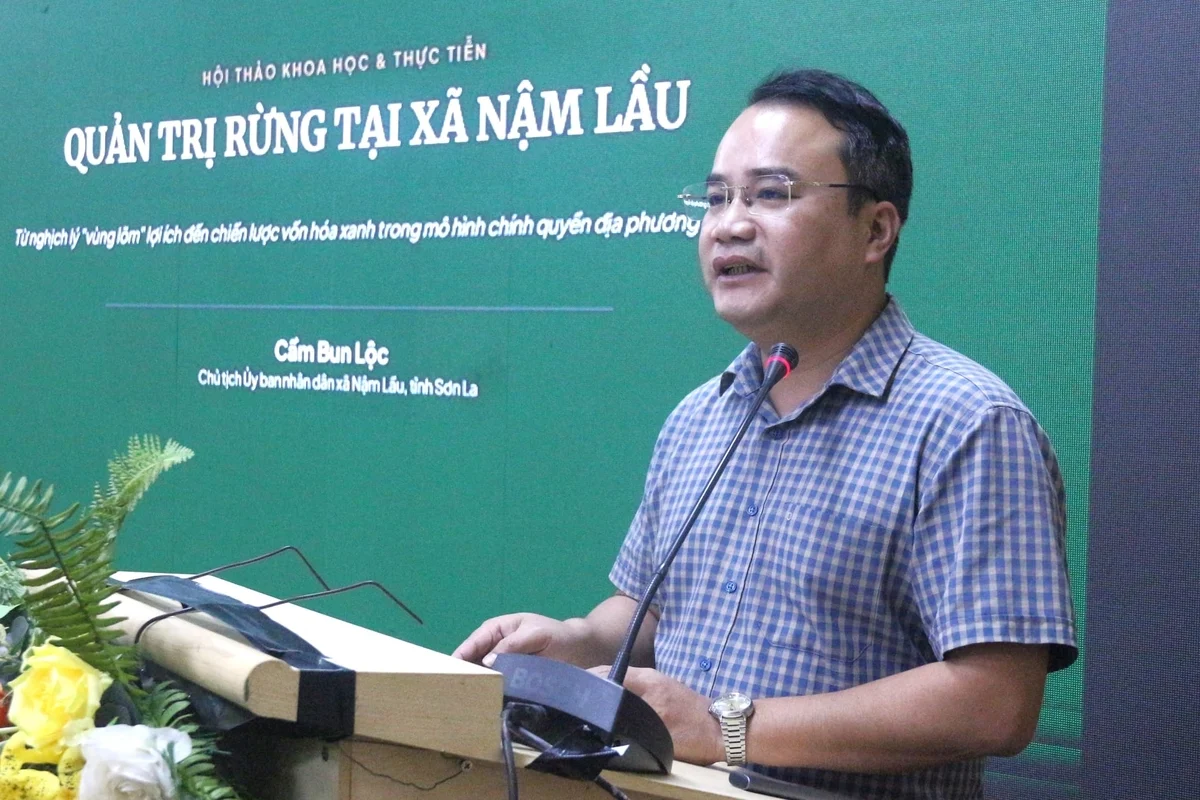 Ông Cầm Bun Lộc chia sẻ những vướng mắc trong quản lý, bảo vệ rừng và đất lâm nghiệp tại địa phương. Ảnh: Trung Hiếu.