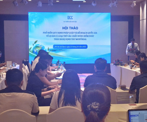Ngày 23/10, tại TPHCM, Cục Biến đổi khí hậu (Bộ Nông nghiệp - Môi trường) tổ chức Hội thảo “Phổ biến các quy định pháp luật và Kế hoạch quốc gia quản lý, loại trừ các chất được kiểm soát theo Nghị định thư Montreal".